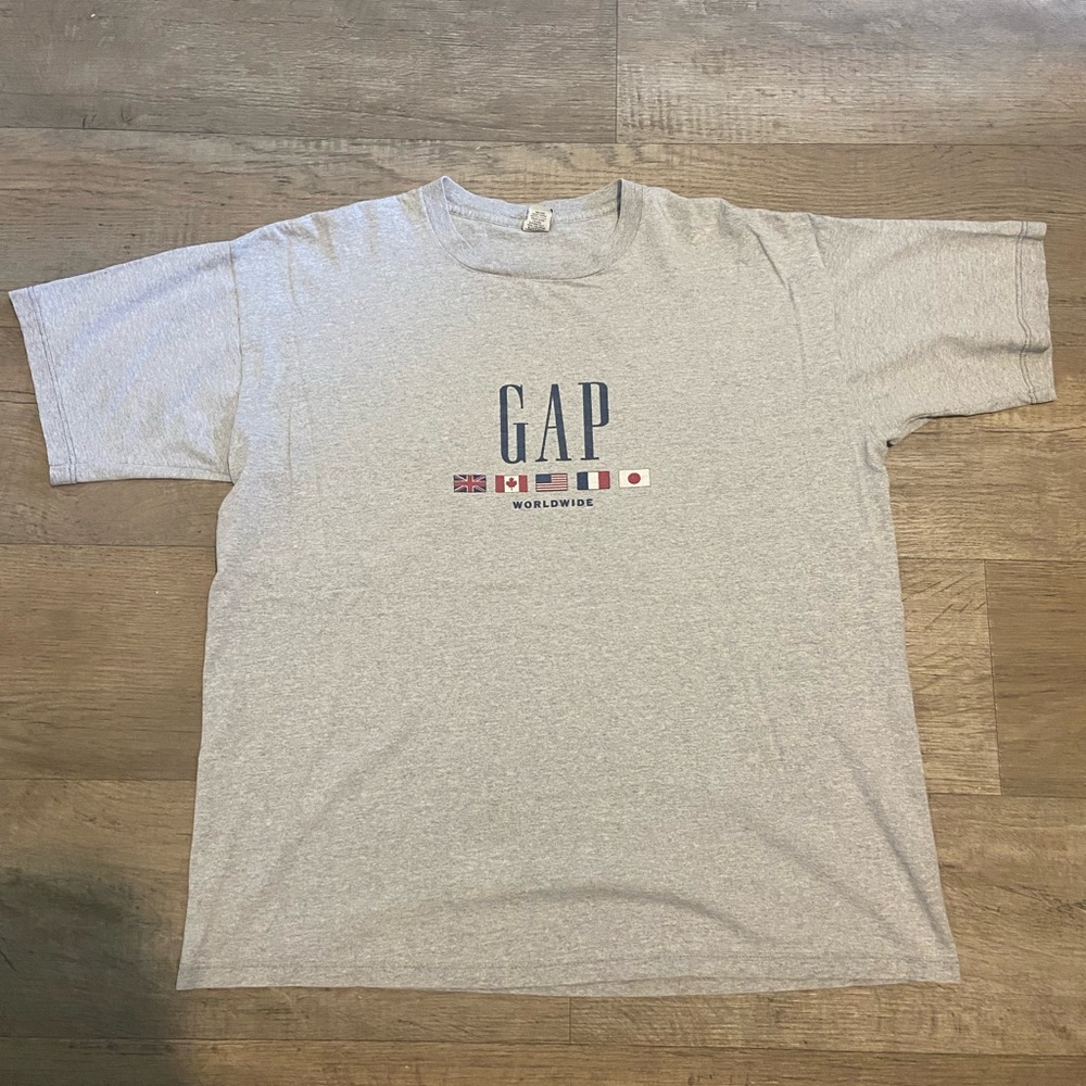 Vintage Grey Gap Worldwide T-Shirt Size XL.